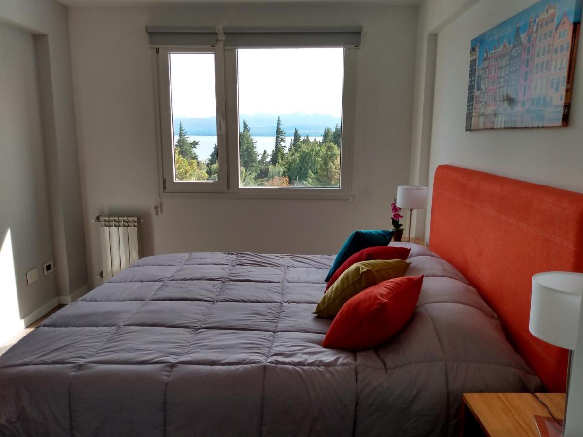 סן קרלוס דה ברילוצ'ה Arrayanes Apartment Vista Al Lago מראה חיצוני תמונה